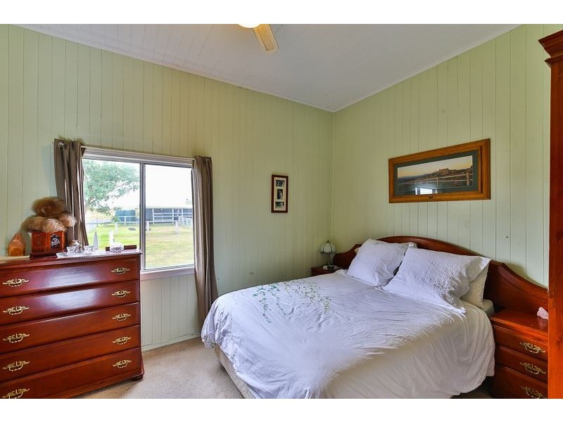 43 Bourne Road, Cambooya QLD 4358