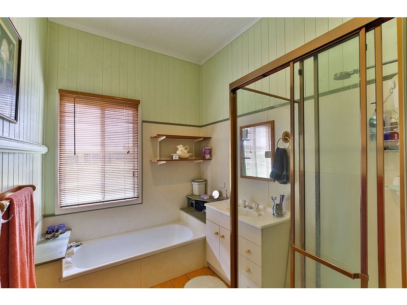 43 Bourne Road, Cambooya QLD 4358