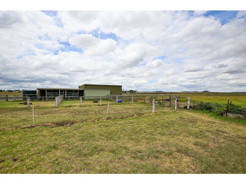 43 Bourne Road, Cambooya QLD 4358