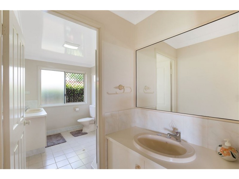 7 Hennenlotter Court, Kearneys Spring QLD 4350