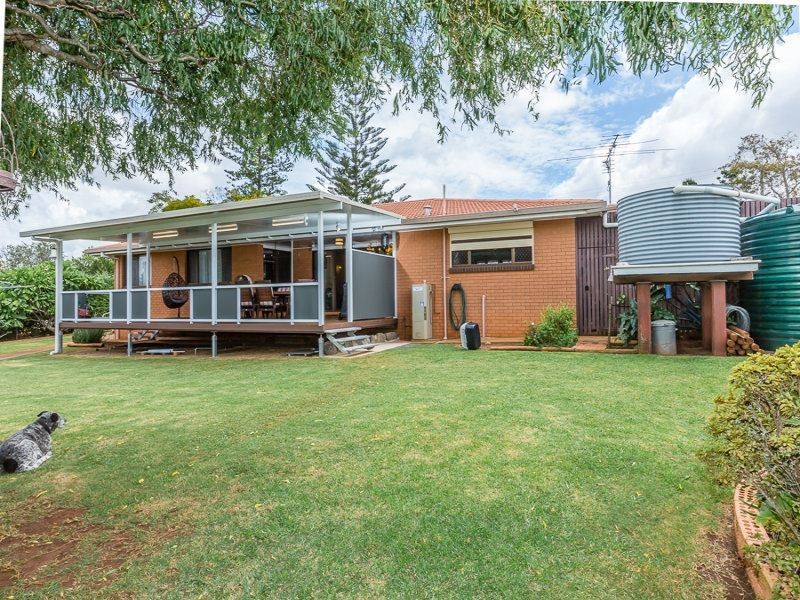 302 Greenwattle Street, Wilsonton Heights QLD 4350