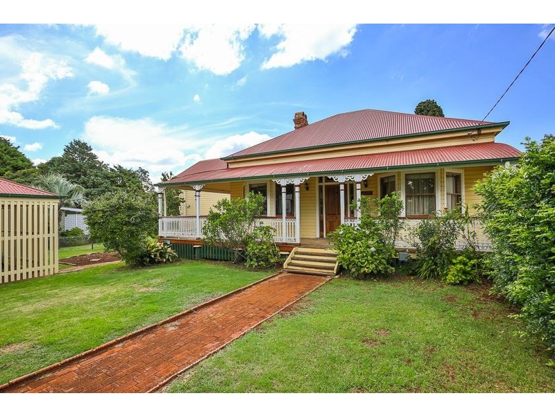 11 Potter Street, South Toowoomba QLD 4350