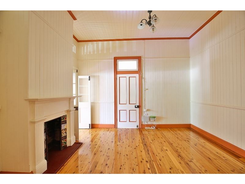 11 Potter Street, South Toowoomba QLD 4350