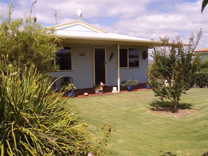 25 Free St, Nobby QLD 4360