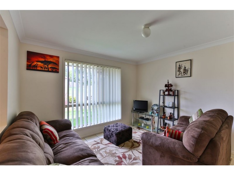 19 Wareena Crescent, Glenvale QLD 4350