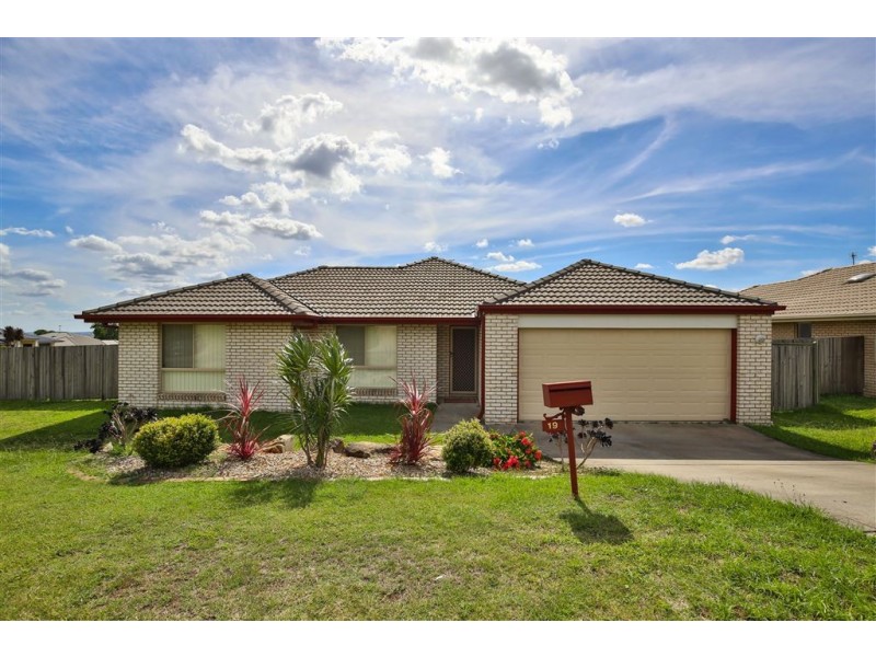 19 Wareena Crescent, Glenvale QLD 4350