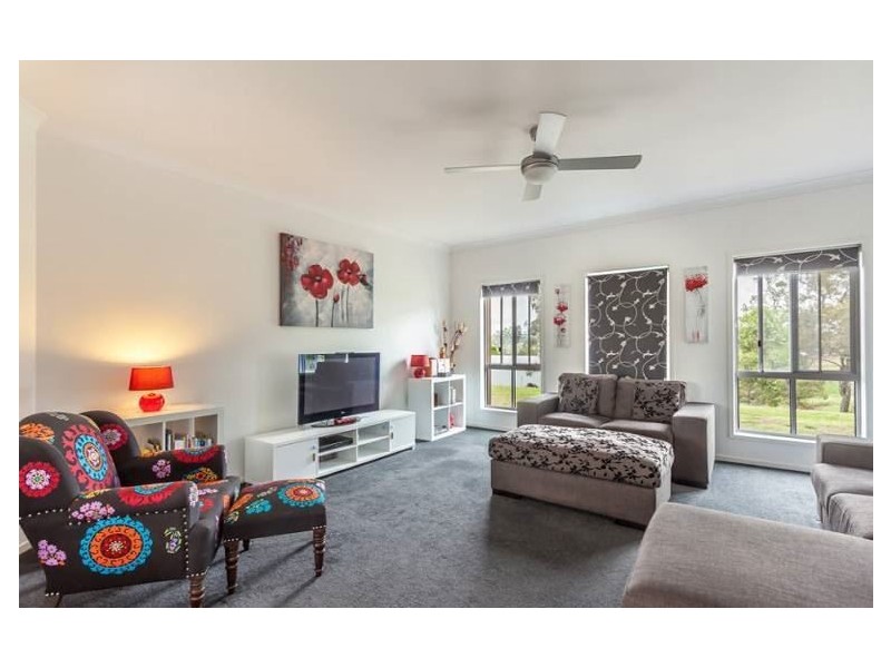 6 Explorer Court, Gowrie Junction QLD 4352