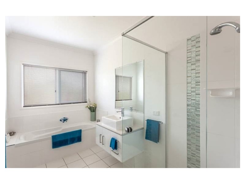 6 Explorer Court, Gowrie Junction QLD 4352