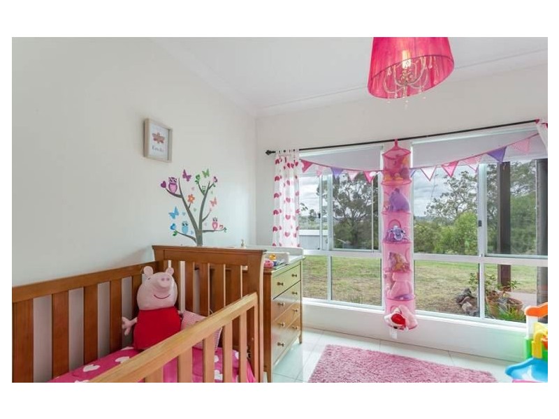 6 Explorer Court, Gowrie Junction QLD 4352