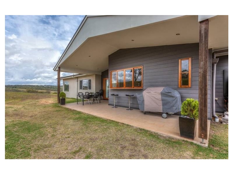 6 Explorer Court, Gowrie Junction QLD 4352