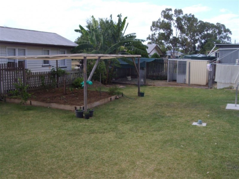 37 Sydney Street, Jandowae QLD 4410