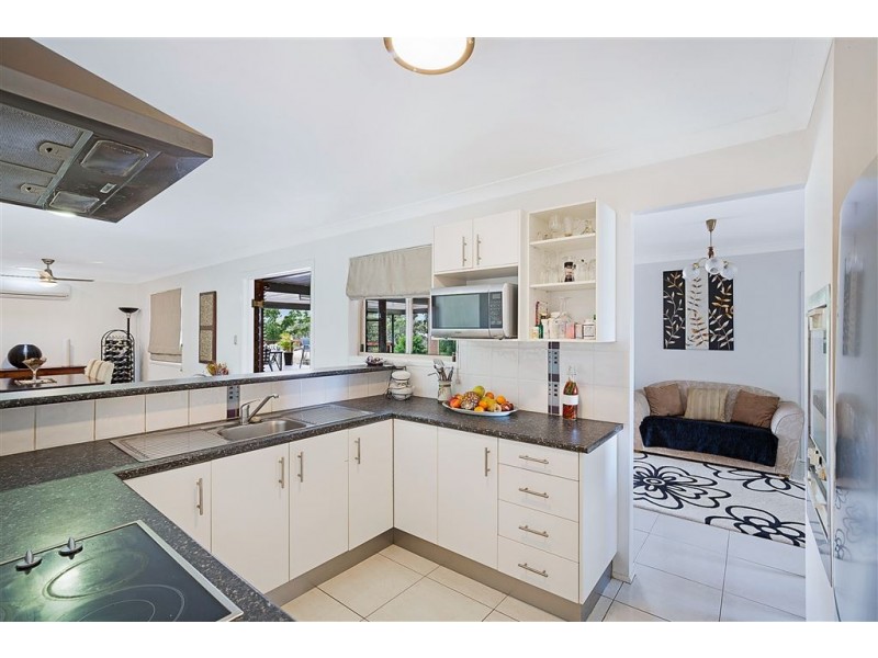 13 Teschner Road, Highfields QLD 4352