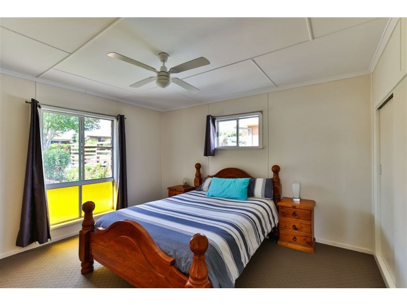 401 Hume Street, Kearneys Spring QLD 4350