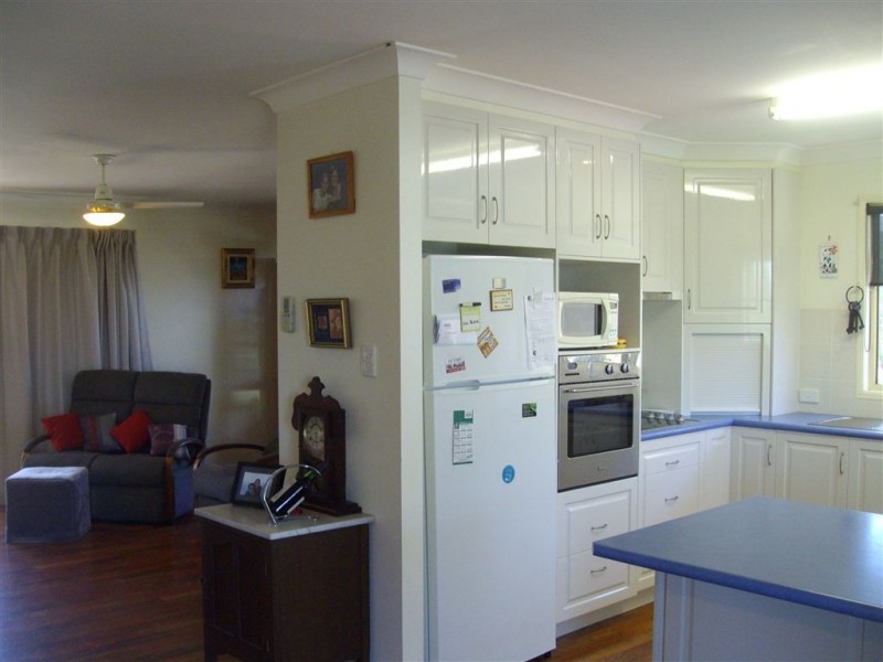 9 Jackson Street, Nobby QLD 4360