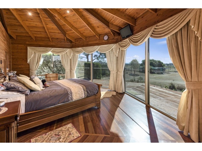 9A Narelle Court, Plainland QLD 4341