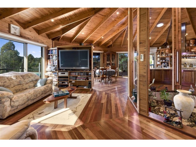 9A Narelle Court, Plainland QLD 4341