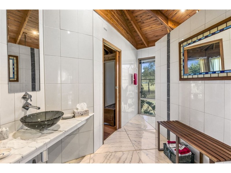 9A Narelle Court, Plainland QLD 4341