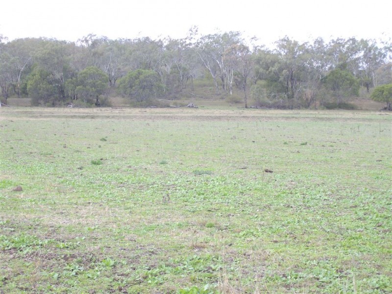 - Metzroth Road, Felton QLD 4358