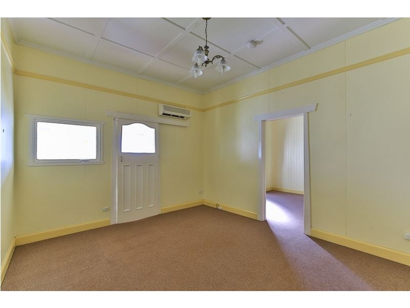 12 Phillip Street, East Toowoomba QLD 4350