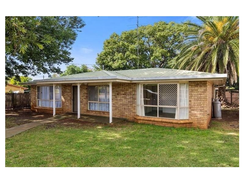 2a McDowall Street, Newtown QLD 4350