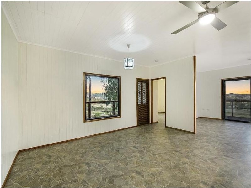 38 Preston Road, Preston QLD 4352