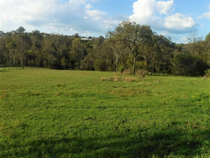 7 Lydia Place, Top Camp QLD 4350