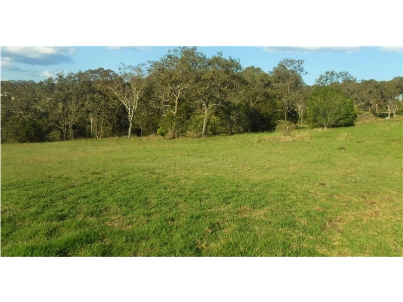 7 Lydia Place, Top Camp QLD 4350