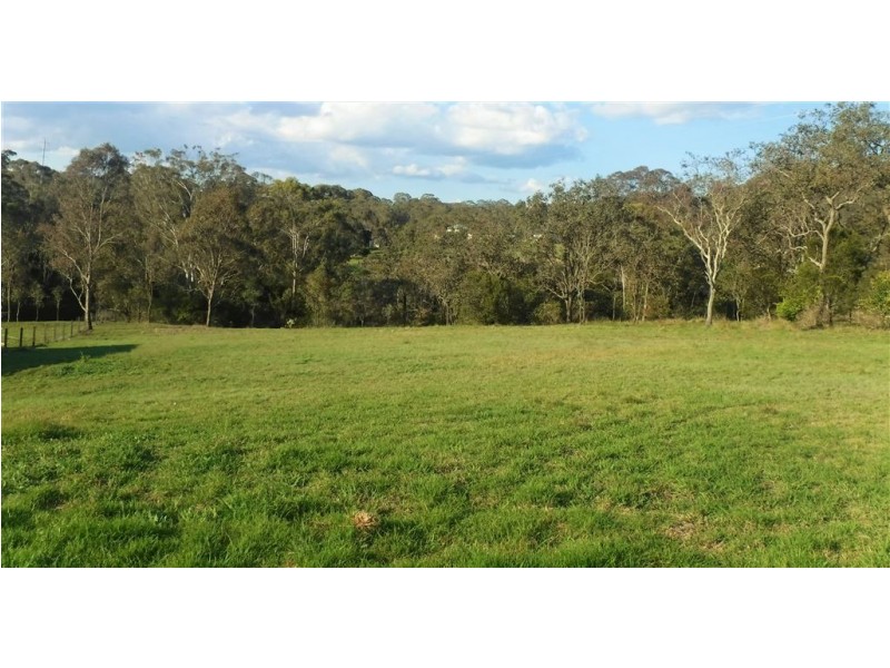 7 Lydia Place, Top Camp QLD 4350