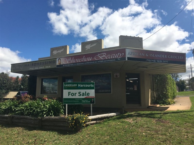 227 West Street, Harristown QLD 4350