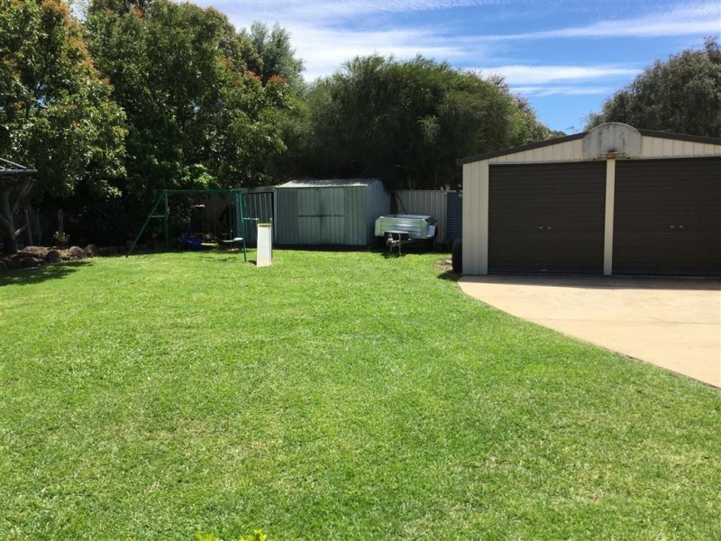 9 Station Street, Wyreema QLD 4352