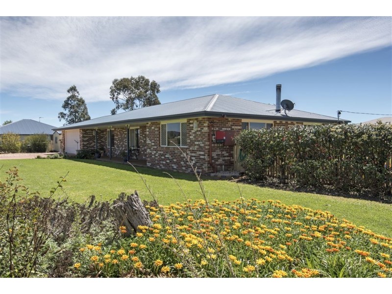 36 Harrow St, Cambooya QLD 4358