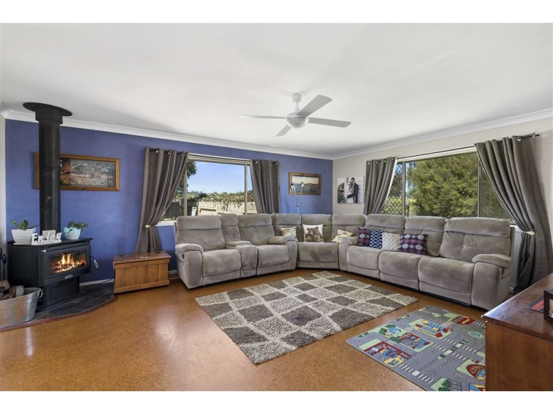 36 Harrow St, Cambooya QLD 4358