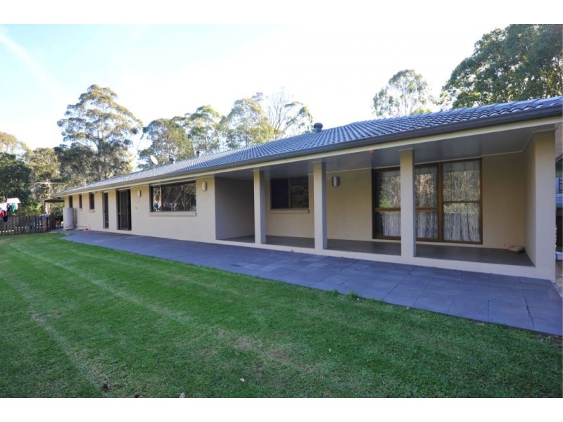 1086 Ruthven Street, Kearneys Spring QLD 4350