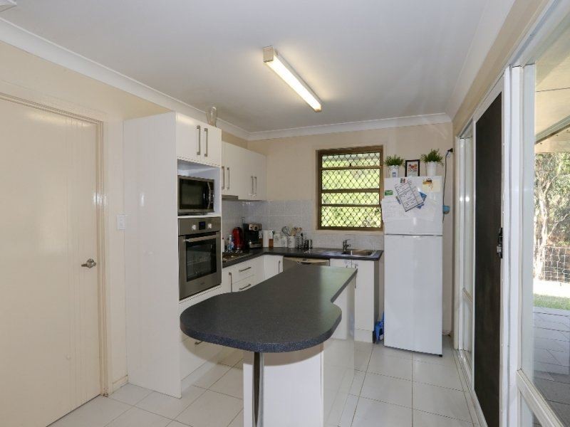 1086 Ruthven Street, Kearneys Spring QLD 4350