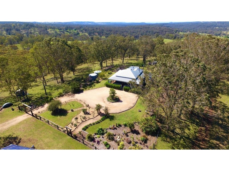 440 Palmtree Rd, Ravensbourne QLD 4352