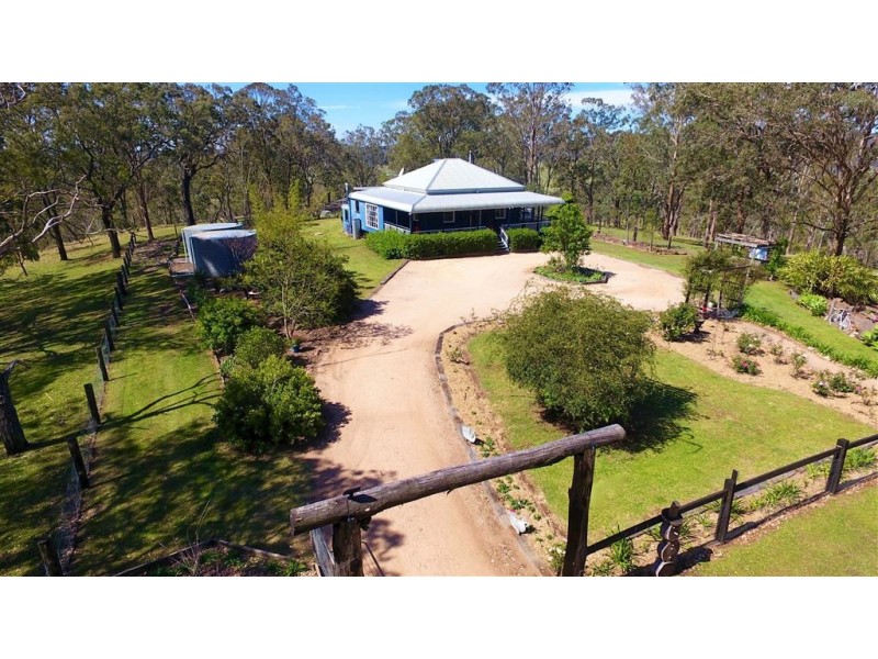 440 Palmtree Rd, Ravensbourne QLD 4352