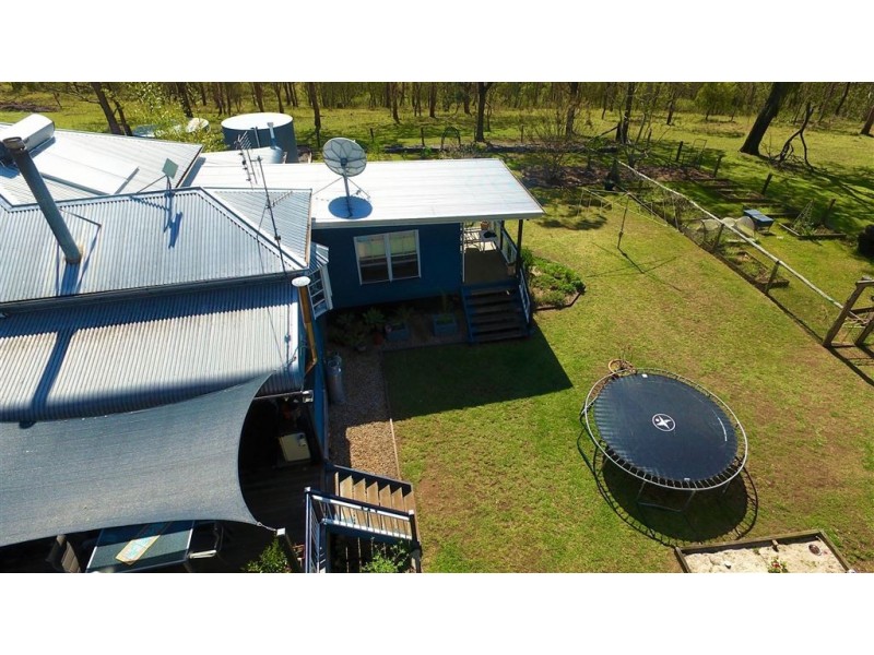 440 Palmtree Rd, Ravensbourne QLD 4352