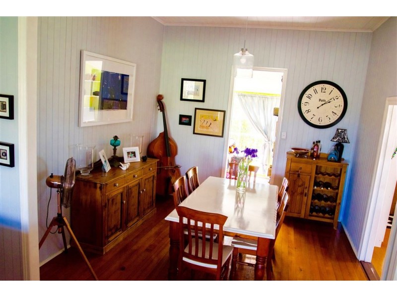 440 Palmtree Rd, Ravensbourne QLD 4352