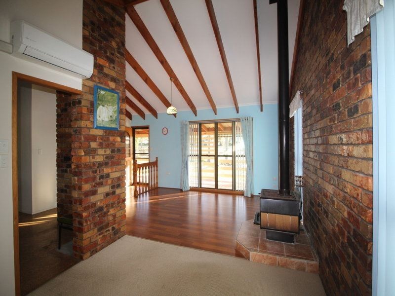 8 Umbiram Road, Wyreema QLD 4352