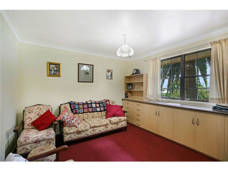 22 Barrymount Crescent, Mount Lofty QLD 4350