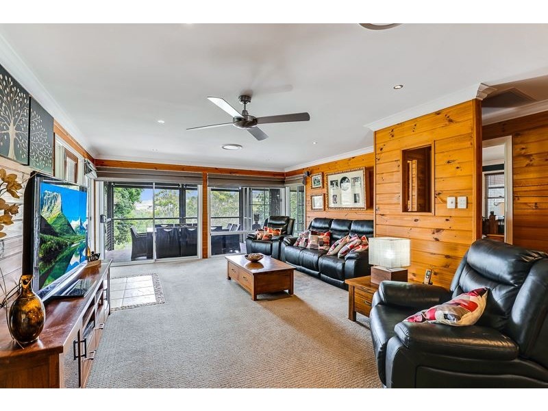 12693 New England Highway, Top Camp QLD 4350