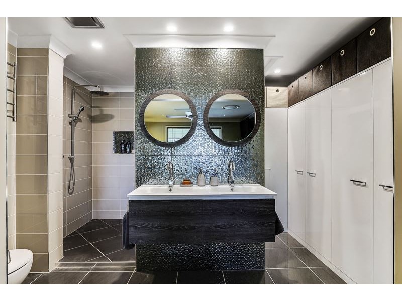 12693 New England Highway, Top Camp QLD 4350