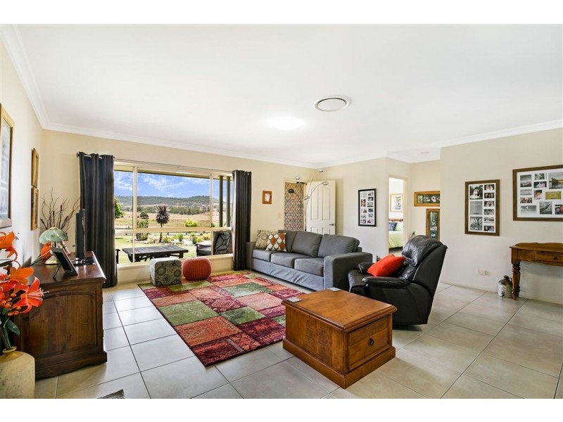 33 Wyreema Road, Drayton QLD 4350