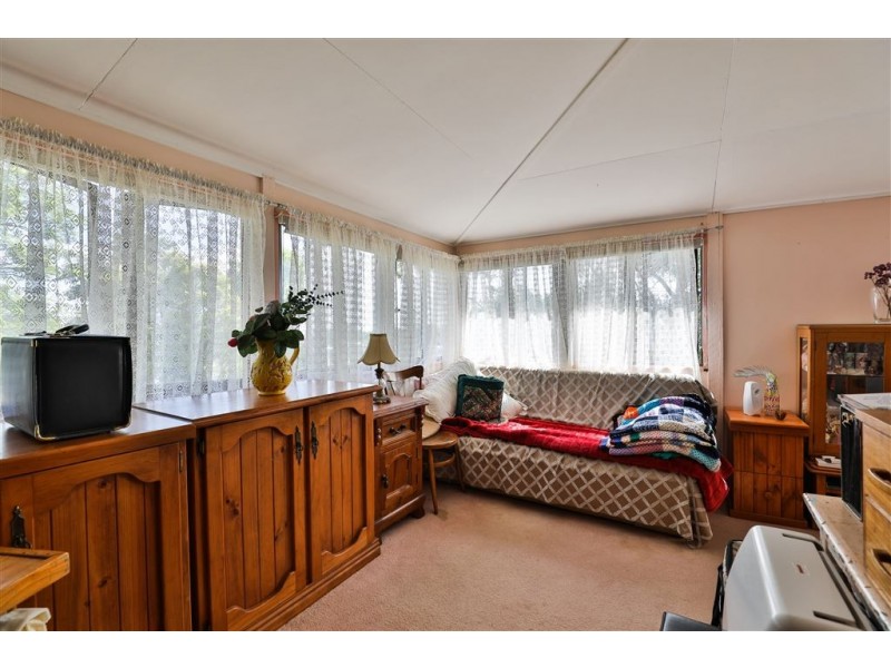 5 Victoria Street, Goombungee QLD 4354