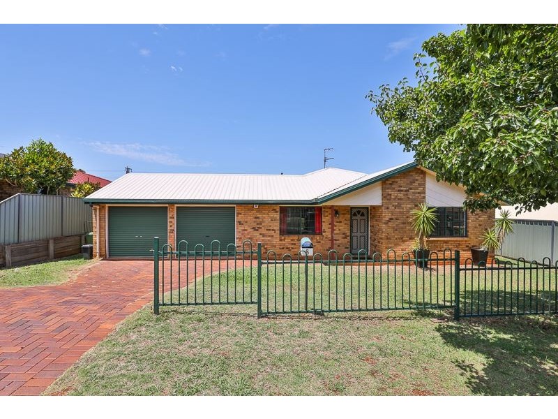 8 Stoneyhurst Court, Glenvale QLD 4350