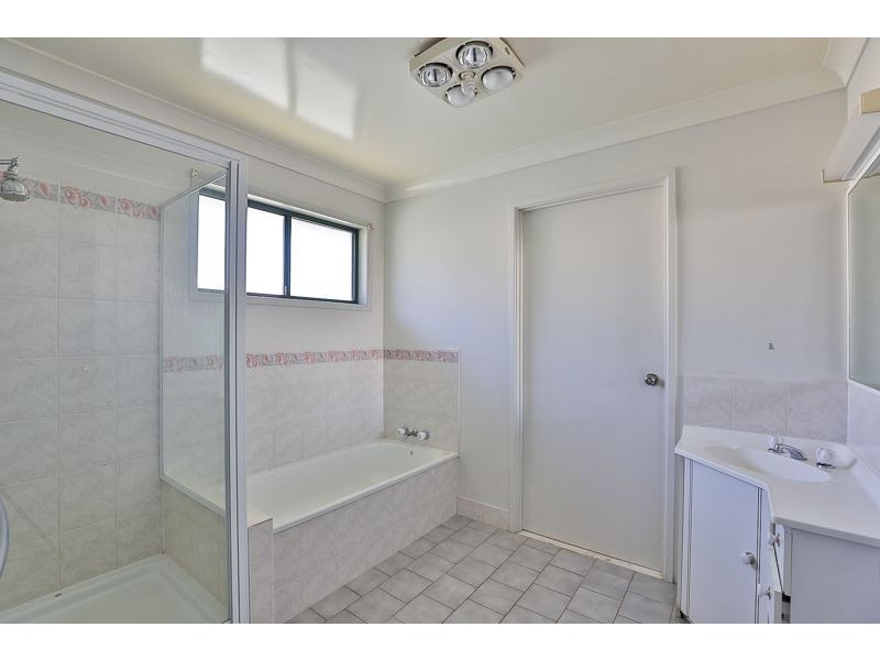 8 Stoneyhurst Court, Glenvale QLD 4350