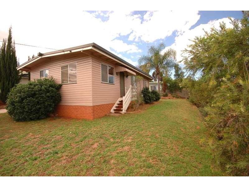 24 Waverley Street, Toowoomba QLD 4350