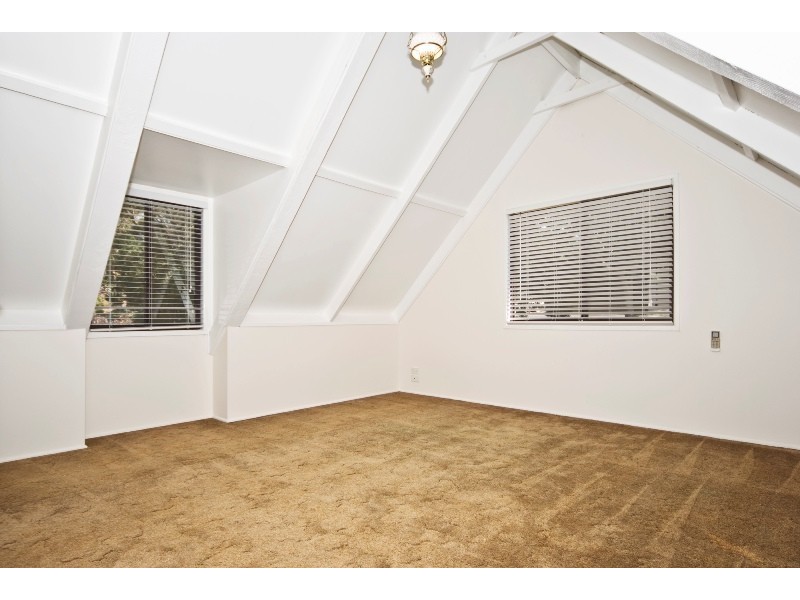 2 Flagstone Creek Road, Middle Ridge QLD 4350