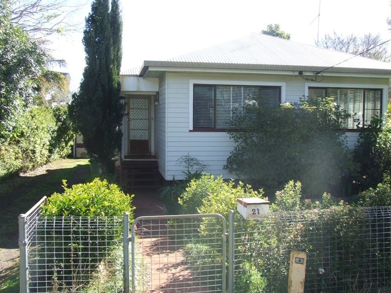 21 McIntyre Street, Toowoomba QLD 4350