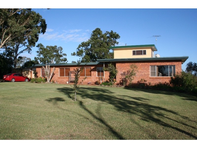 32 Henningsen Road, Charlton QLD 4350